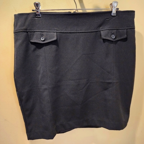 EXPRESS Women's Black Mini Skirt size 12 - Picture 1 of 9